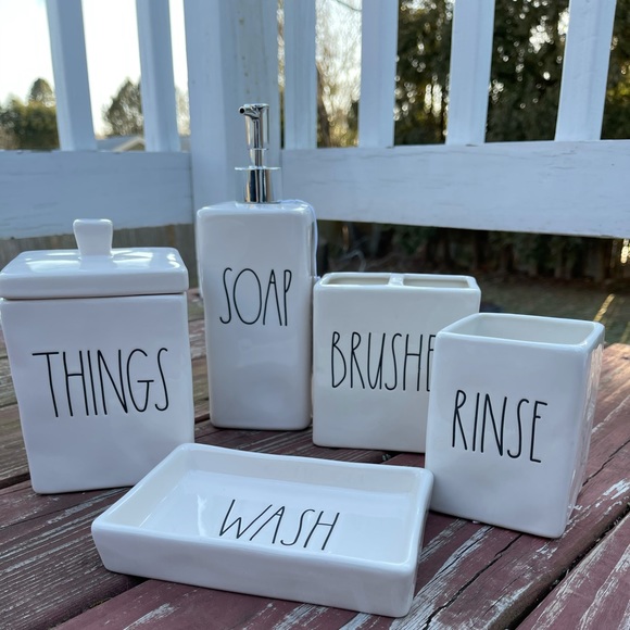 Rae Dunn Other - NWT Rae Dunn 5pc Square Bathroom Accessory Set
